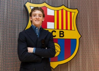 Barcelona anuncia a contratação de Anthony Gordon, ex-Newcastle