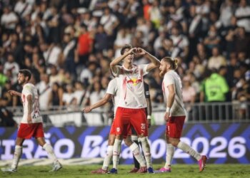 Red Bull Bragantino atropela e vence Vasco por 3 x 0 no São Januário