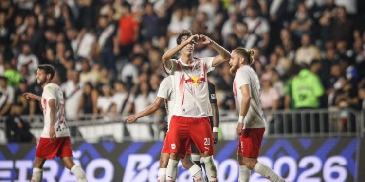 Red Bull Bragantino atropela e vence Vasco por 3 x 0 no São Januário