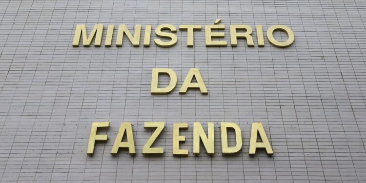 CMN adia bloqueio ambiental no crédito rural para 2027