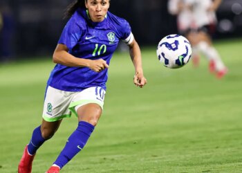 Marta volta à seleção feminina para 2 amistosos contra EUA no Brasil