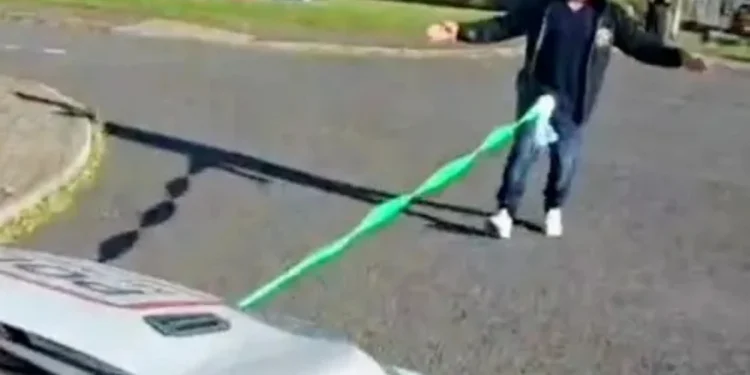 Ex-lutador que puxou carro com pênis projeta novo recorde. Saiba qual