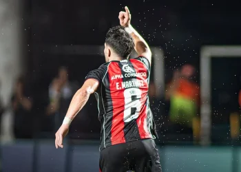 Vitória derrota Fortaleza e conquista o título da Copa do Nordeste