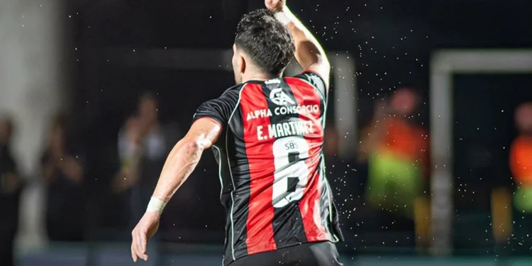 Vitória derrota Fortaleza e conquista o título da Copa do Nordeste